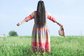 在幸福的人眼里，四季都是彩色的