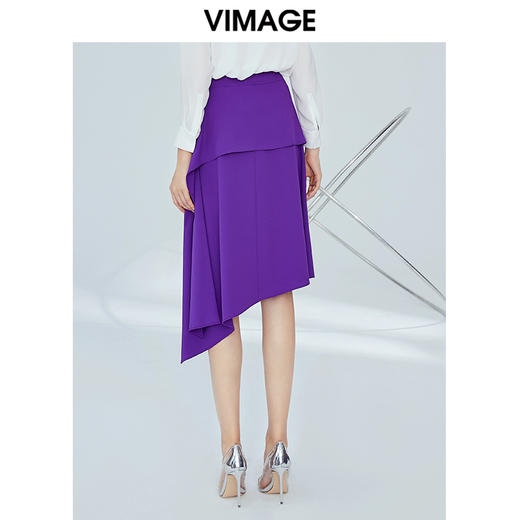 VIMAGE纬漫纪女装秋季新款不对称不规则高腰a字半身裙中长款V1206803 商品图3