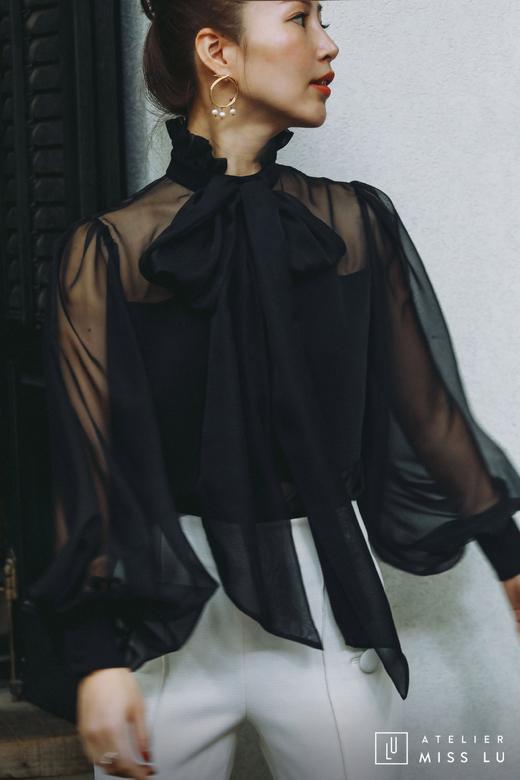 AtelierMissLu / Loulia-黑色拼纱蝴蝶结装饰衬衫上衣 商品图1