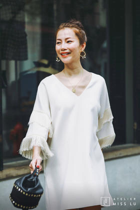 AtelierMissLu / Eileen-珍珠白袖口流苏V领连身裙