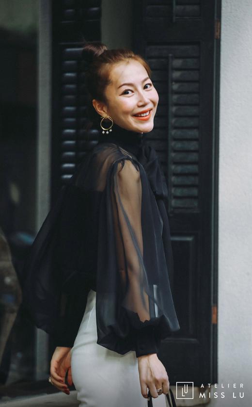 AtelierMissLu / Loulia-黑色拼纱蝴蝶结装饰衬衫上衣 商品图3