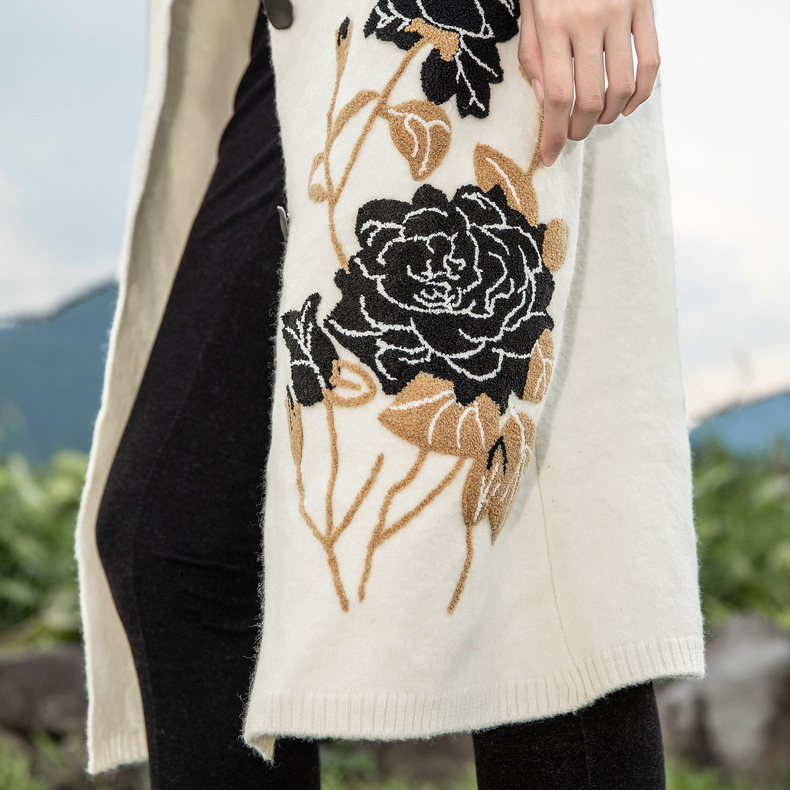 【林栖设计小店】白色典雅气质花卉植绒图案毛衣外套