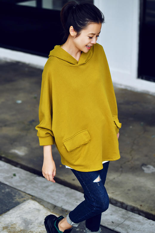 r6023 文艺休闲搭盖兜圆摆蝙蝠袖宽松显瘦连帽大卫衣2019新款女米兰