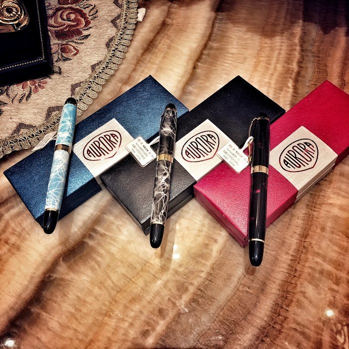 b092285情侣款秋季新品商务星空钢笔签字笔学生练字笔