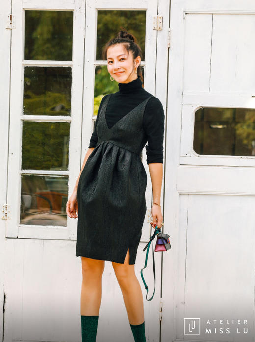 AtelierMissLu / Becky-黑色暗纹收腰背心裙 商品图3