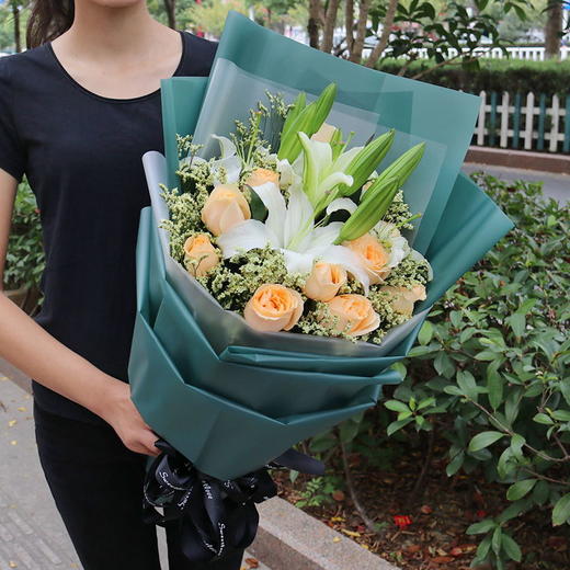 大连鲜花速递康乃馨百合中山西岗沙河口甘井子旅顺口生日同城送花