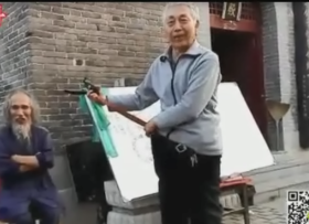 老人练习内丹功一个月，腰围减少了20多厘米