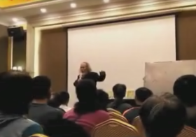 三个肾的广西法院院长，痛不欲生，练了半天内丹功，就能自己翻身了