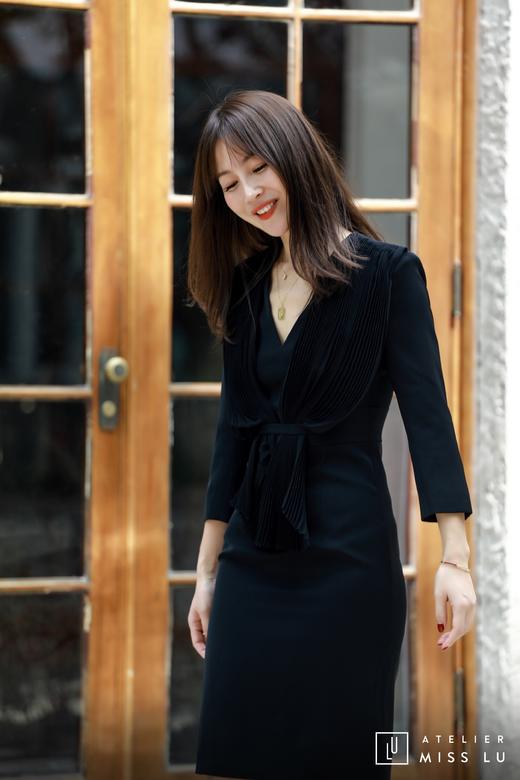 AtelierMissLu / Cicely-黑色两侧风琴褶装饰连身裙 商品图3
