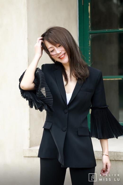 AtelierMissLu / Marin-黑色喇叭袖拼接西装外套 商品图3