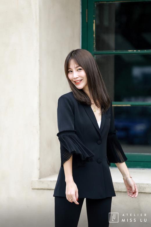 AtelierMissLu / Marin-黑色喇叭袖拼接西装外套 商品图1