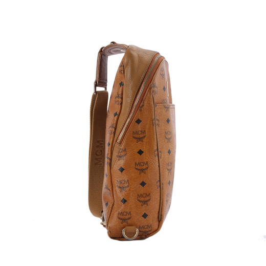 b  mcm 棕色logo印花胸包