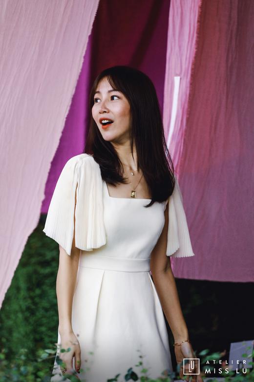 AtelierMissLu / Debbie-白色吊带风琴褶装饰连身裙 商品图2