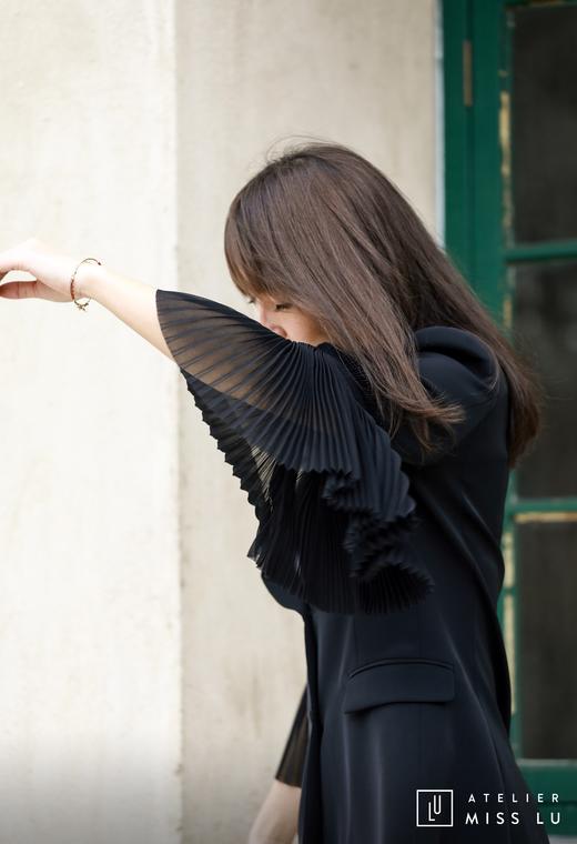 AtelierMissLu / Marin-黑色喇叭袖拼接西装外套 商品图5