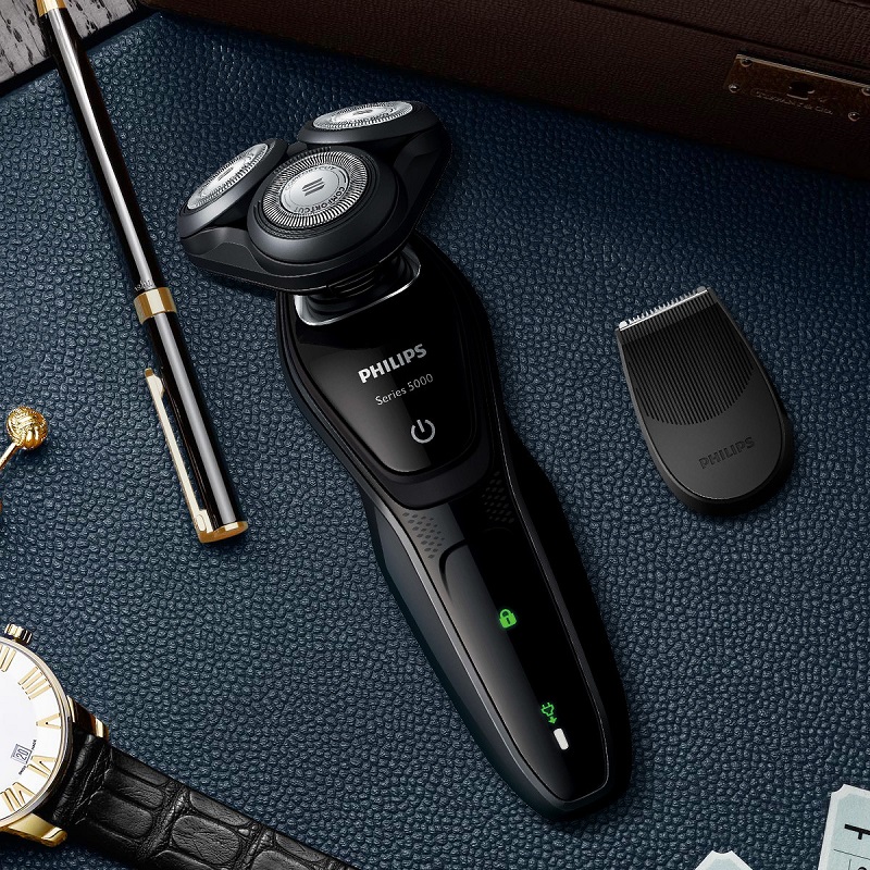 飞利浦电动剃须刀 浮动三刀头 多效理容刮胡刀s5000系列
