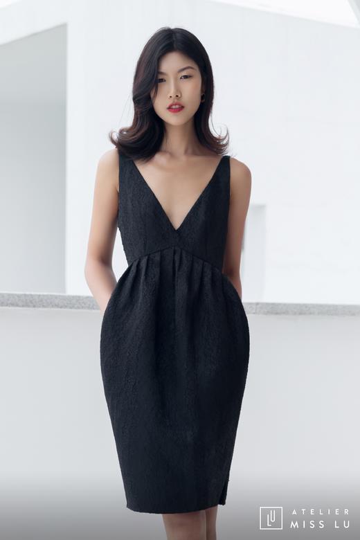 AtelierMissLu / Becky-黑色暗纹收腰背心裙 商品图10