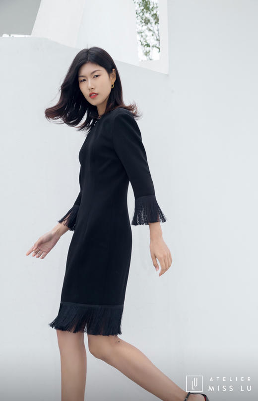AtelierMissLu / Hera-黑色袖口下摆流苏装饰连身裙 商品图13
