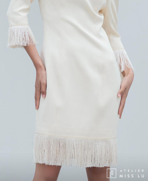AtelierMissLu / Hera-白色袖口下摆流苏装饰连身裙 商品图12
