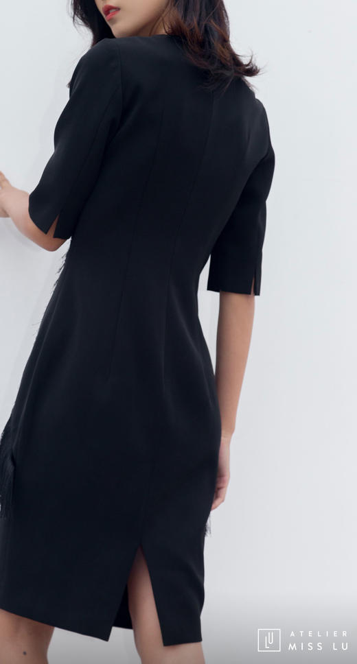 AtelierMissLu / Annet-光泽黑两侧流苏装饰连身裙 商品图12