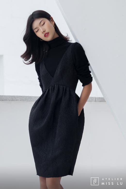 AtelierMissLu / Becky-黑色暗纹收腰背心裙 商品图14