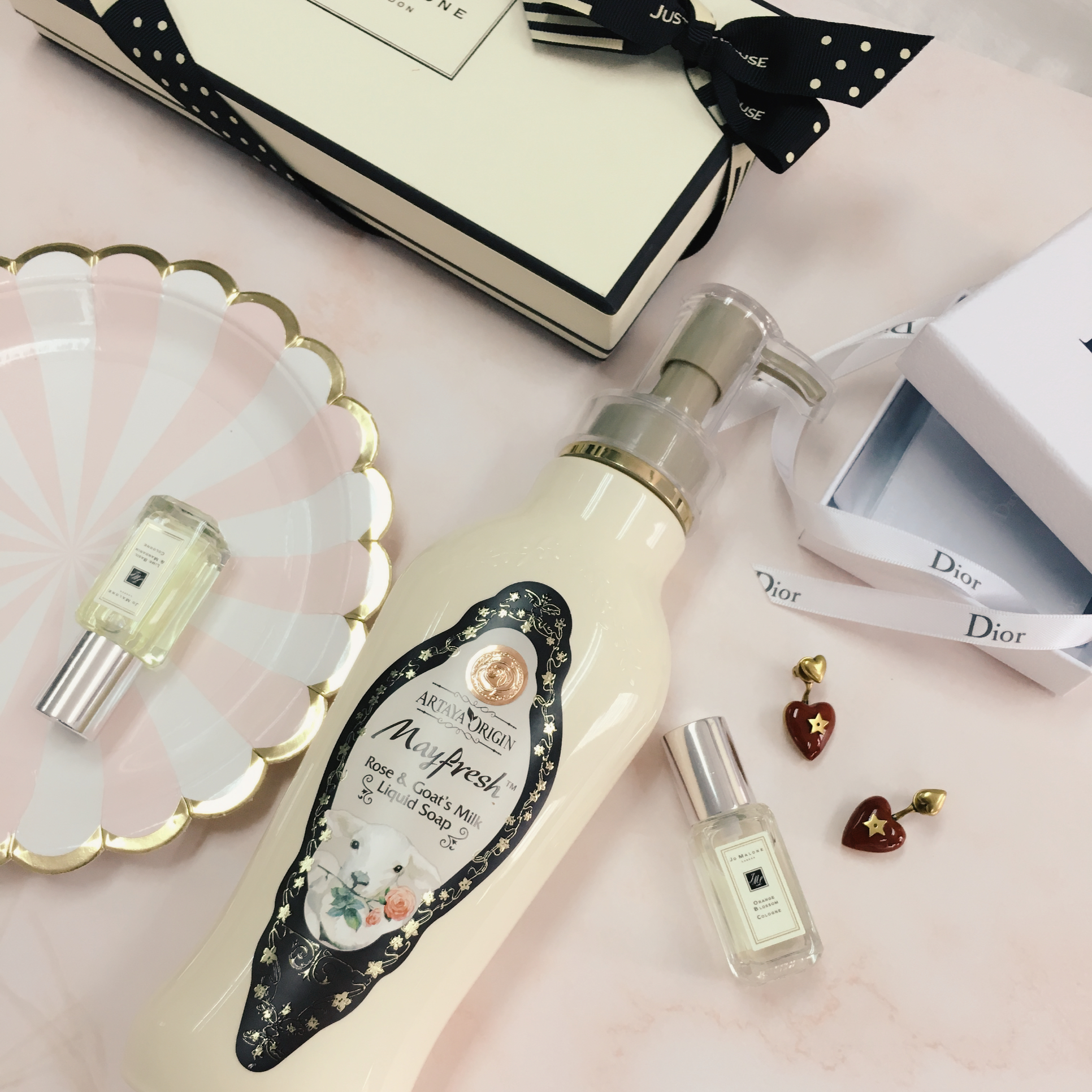 羊奶滋养沐浴乳| 新西兰美漾山羊奶玫瑰液体镁白香皂沐浴露400ml