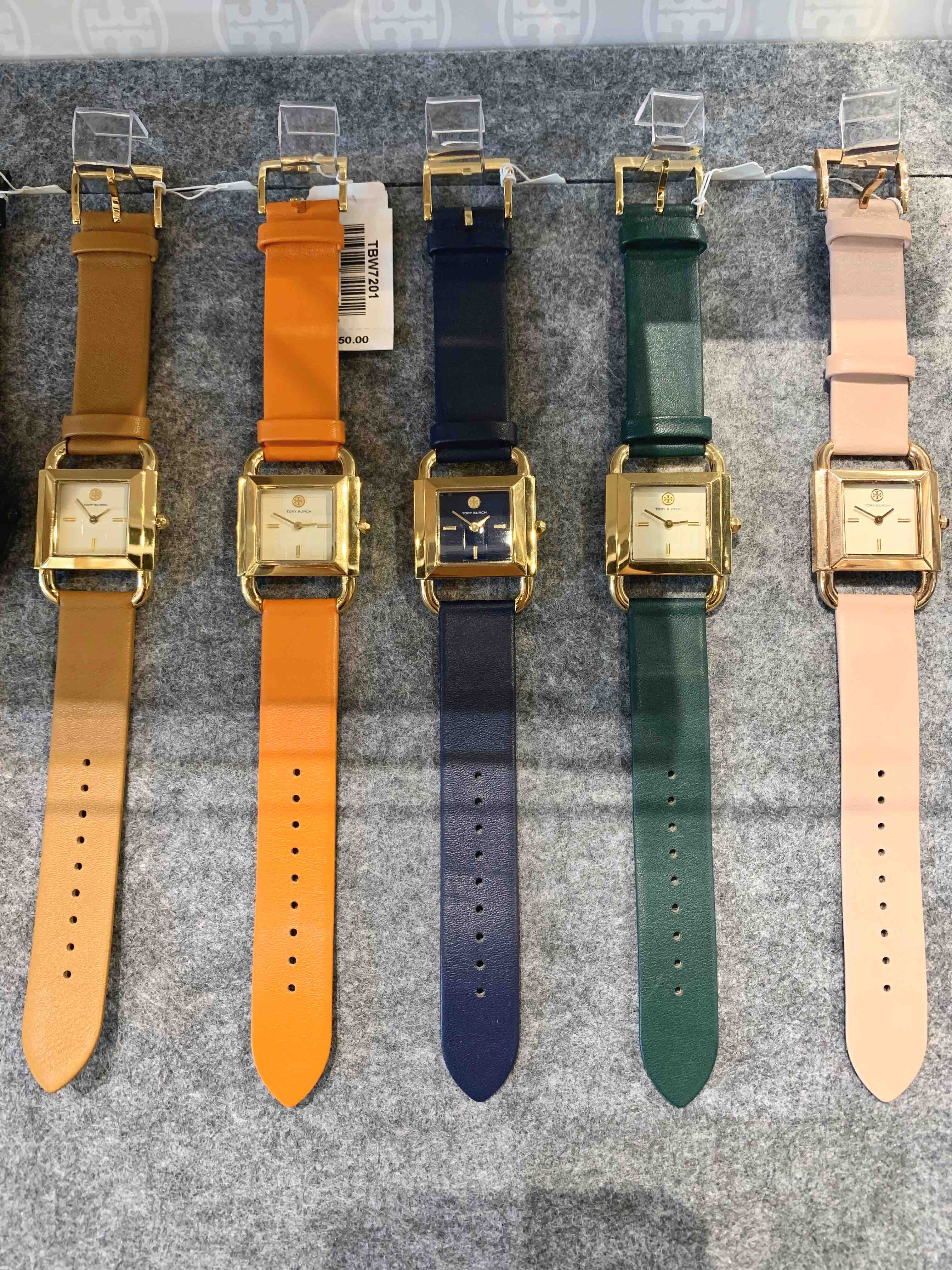 1/10061200-1380价格￥3400剩余243色降价!