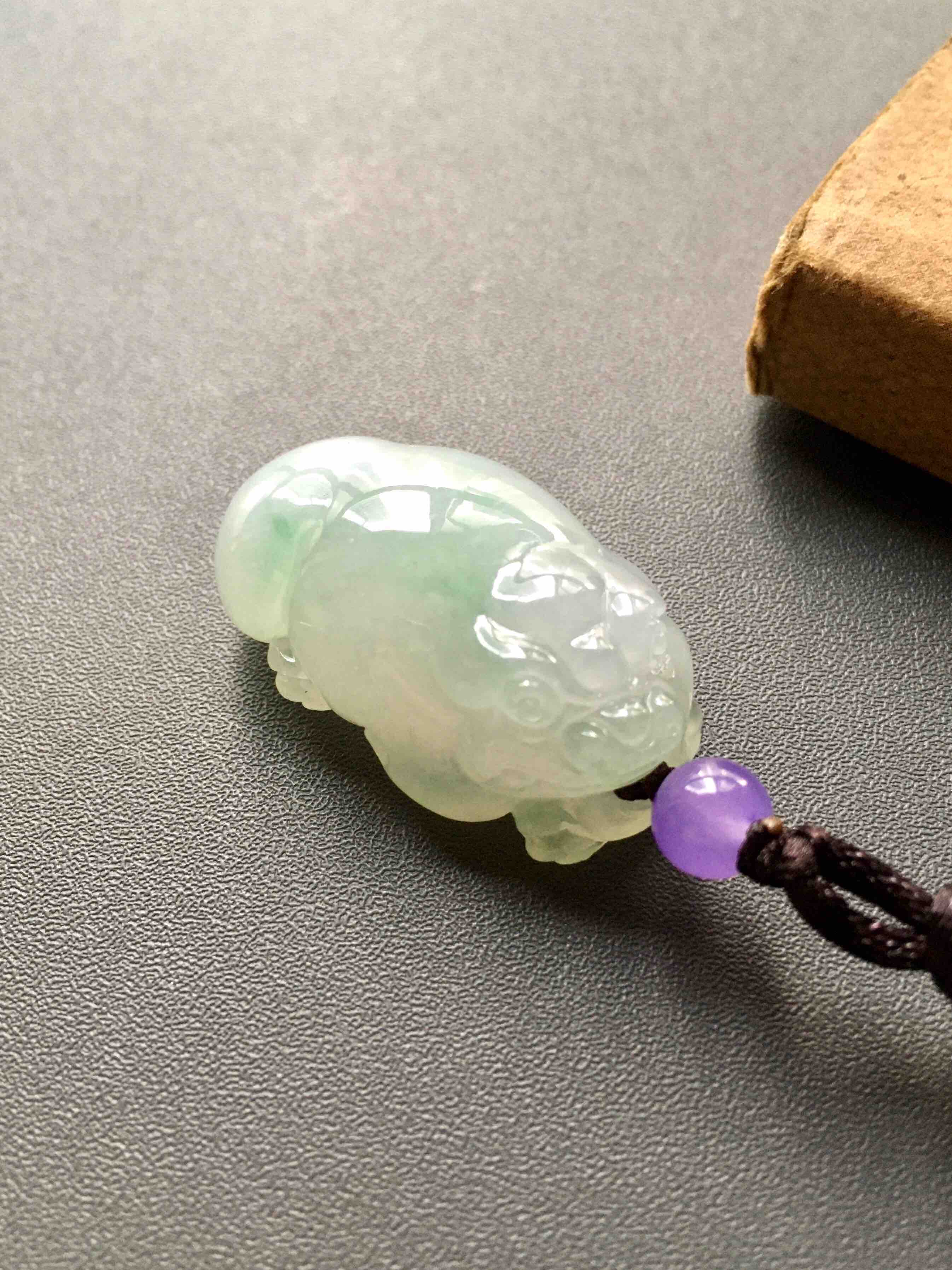 冰种飘阳绿翡翠三足金蟾