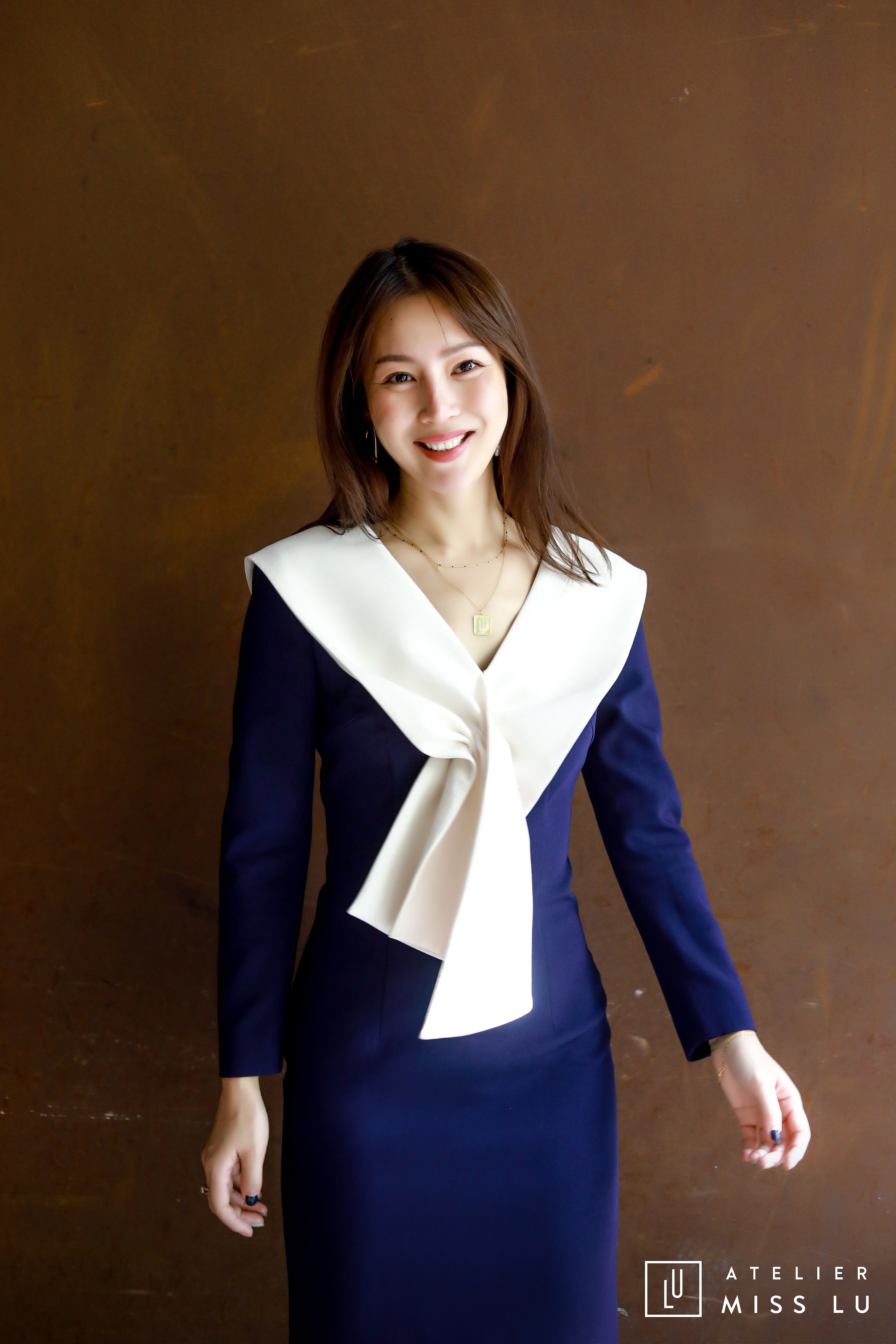 AtelierMissLu / Niecy-藏青拼白褶皱装饰连身裙