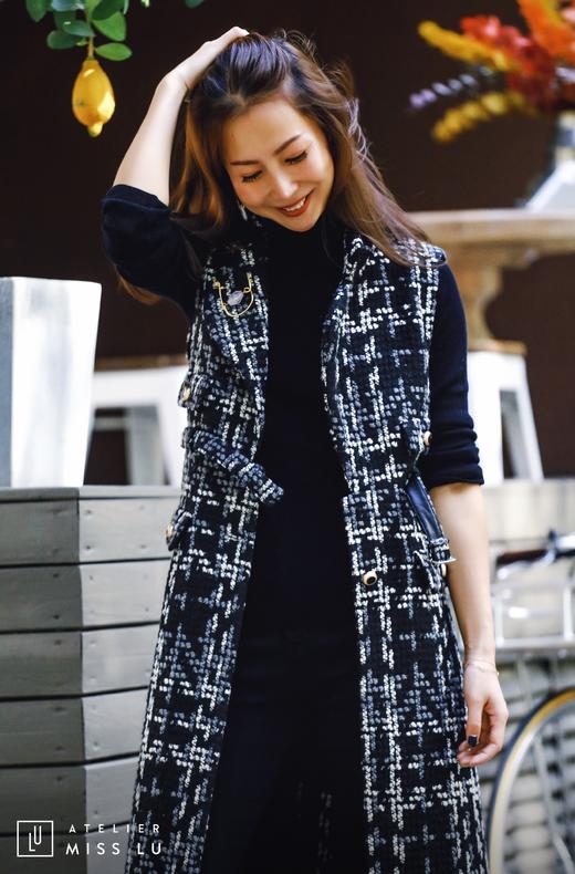 AtelierMissLu / Odete-黑白粗呢格修身长马甲 商品图6