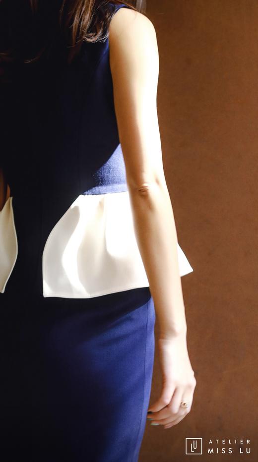 AtelierMissLu / Pola-藏青拼白腰间褶皱装饰连身裙 商品图5