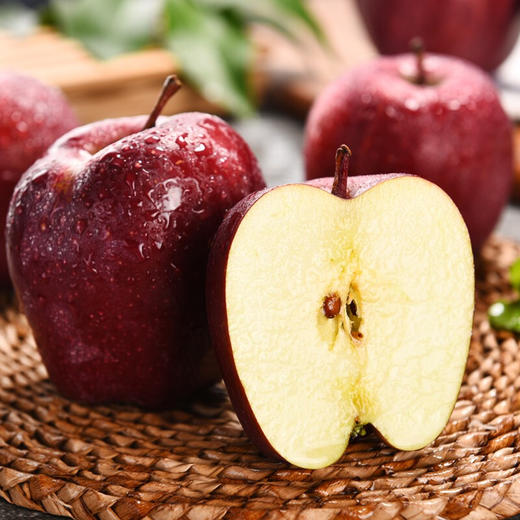 甘肃天水花牛苹果蛇果 5斤装 松脆多汁 香气浓郁 单果径75mm起