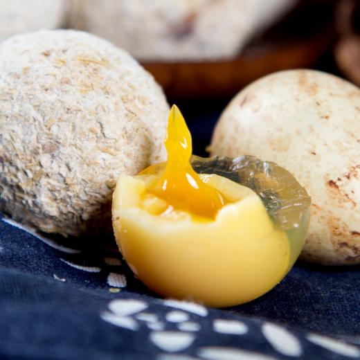 【鹌鹑皮蛋】农家鹌鹑皮蛋24枚 酥软溏心 口感Q弹 细腻醇香 商品图1