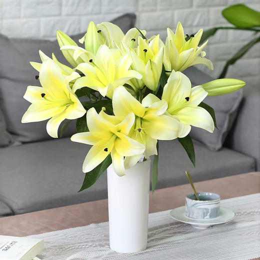 【周四秒杀】多头黄百合5枝59.8元 商品图0