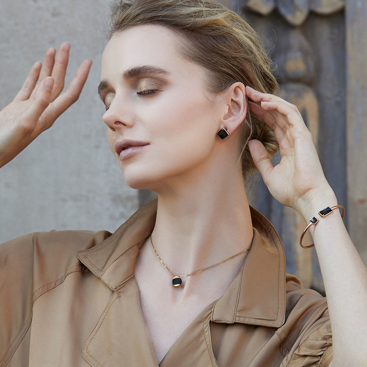 天然墨翡中方耳钉 tracey chen