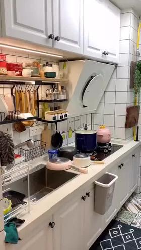 厨房清洗达物，让厨具焕然一新