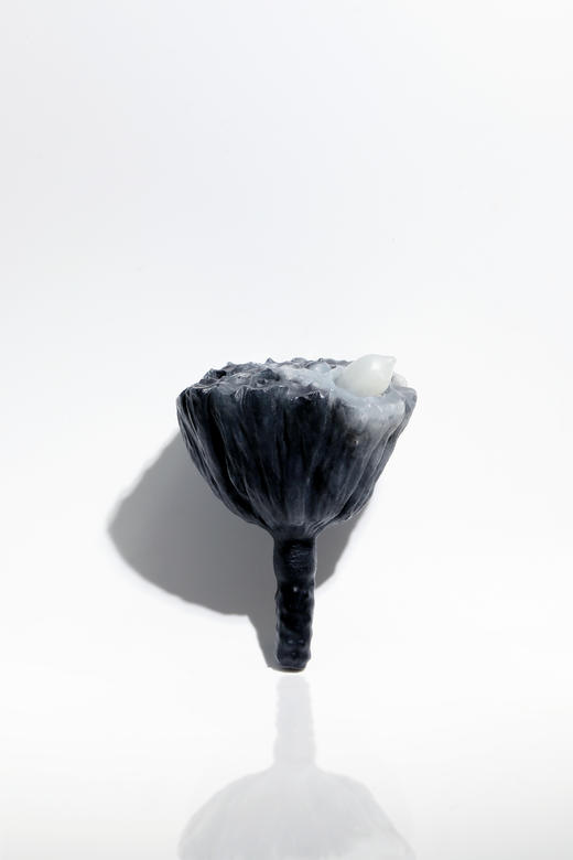 和田玉（青花）摆件--莲蓬 （邱启敬）119.55g 商品图0