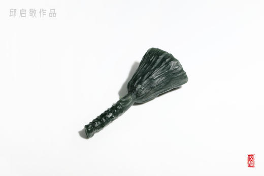 和田玉（碧玉）摆件--莲蓬 （邱启敬）36.33g 商品图3