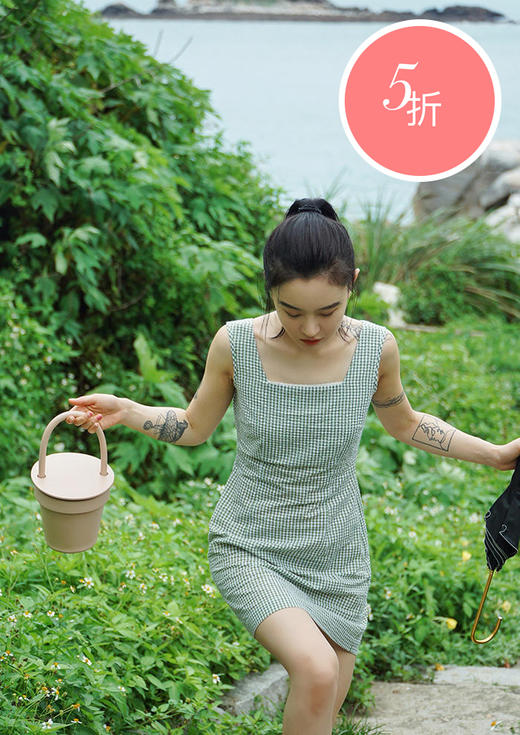 清新绿豆冰沙法式格子花边连衣裙 商品图0