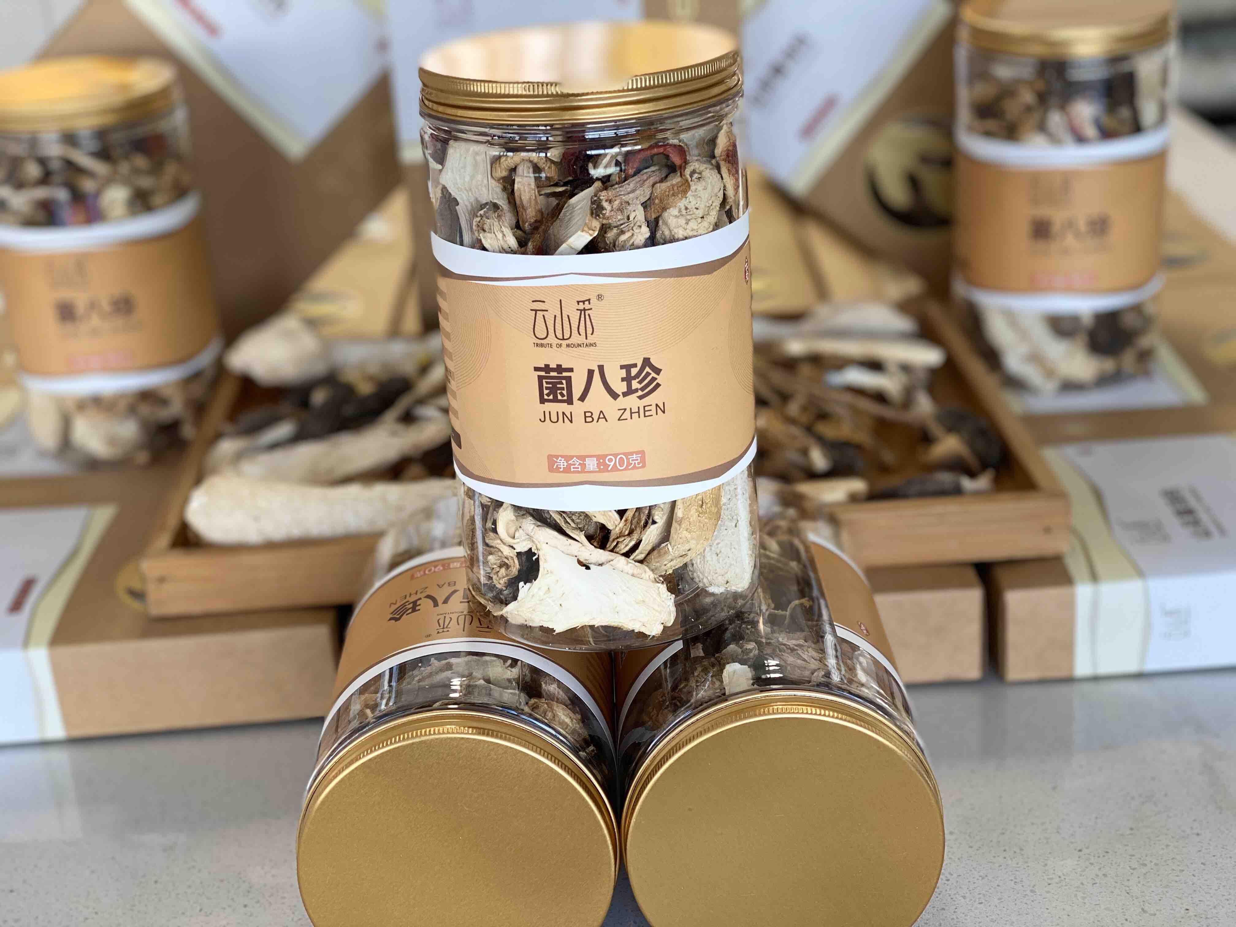 云山采 菌八珍90g/罐*2罐 内含松茸,羊肚菌,黑虎掌,竹荪,大红菇,美味