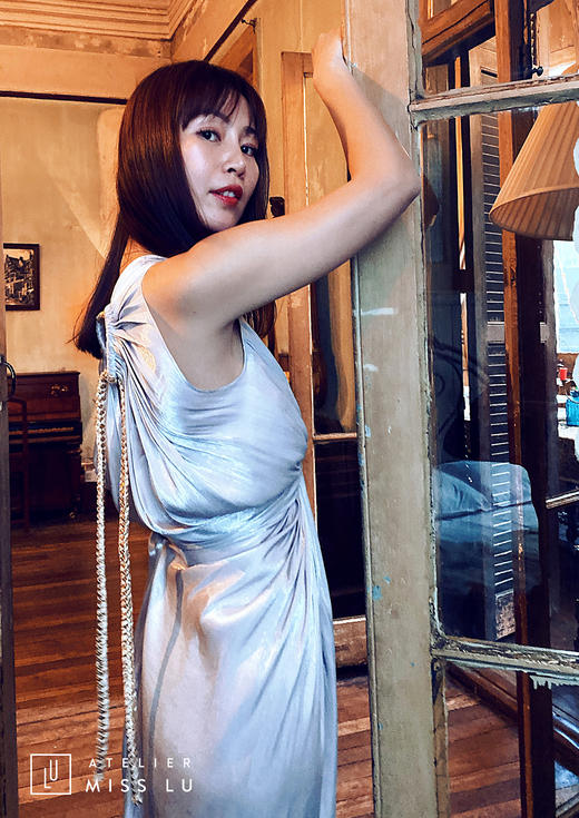 AtelierMissLu / Arthemis-银白色带褶修身晚礼服背部装饰带 商品图1