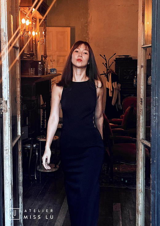 AtelierMissLu / Demeter-珍珠亮黑色高开叉露腰修身性感连衣裙 商品图3