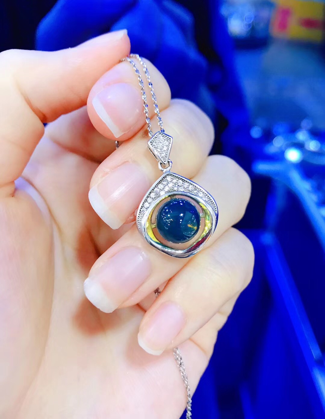 多米净水天空蓝吊坠 美极了,8.5mm珠珠