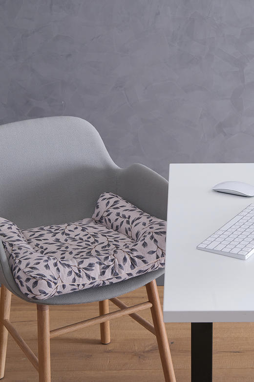 阳春小镇新年礼盒办公室椅子垫坐垫 商品图0