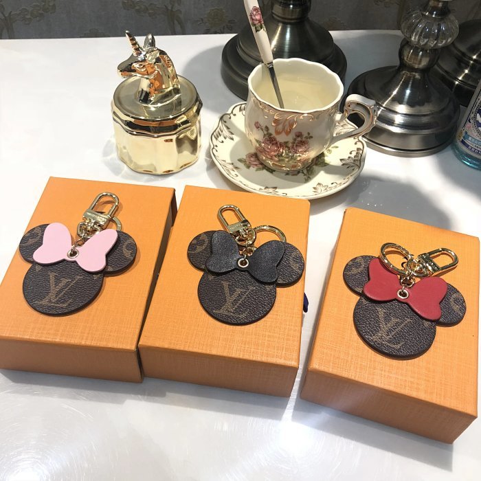 非你莫"鼠"!2020l*v鼠年限定米奇钥匙扣包饰