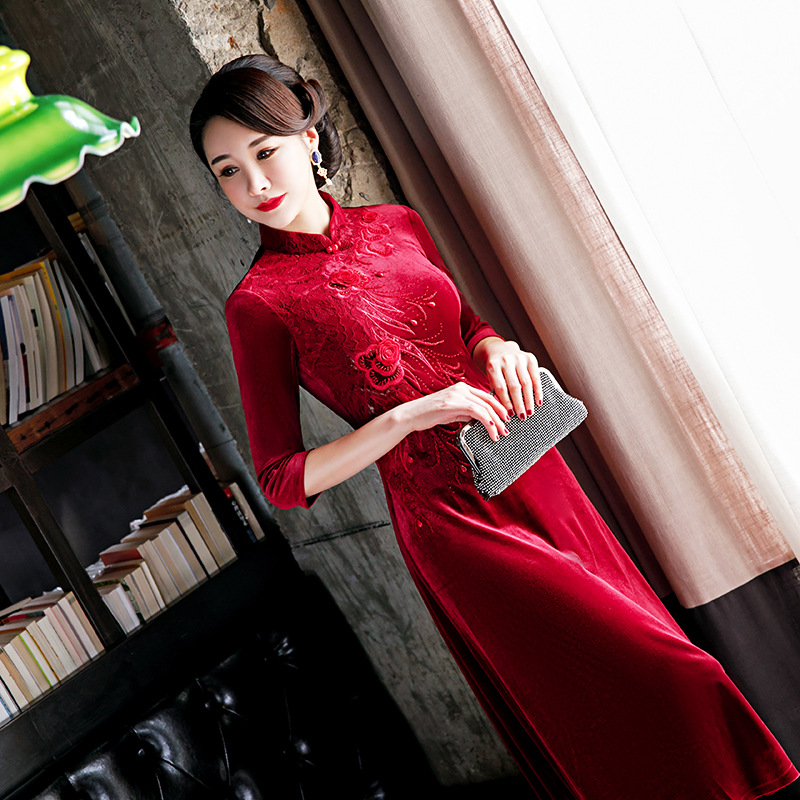 秋冬季丝绒枣红色绣花婚宴礼服长款旗袍(货号 qqx91962)