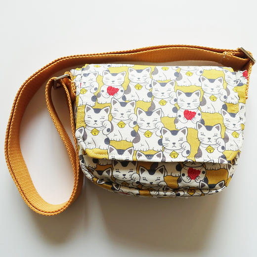 HUJI祤集Flap斜挎包风の花招财猫猫和小鱼 商品图0