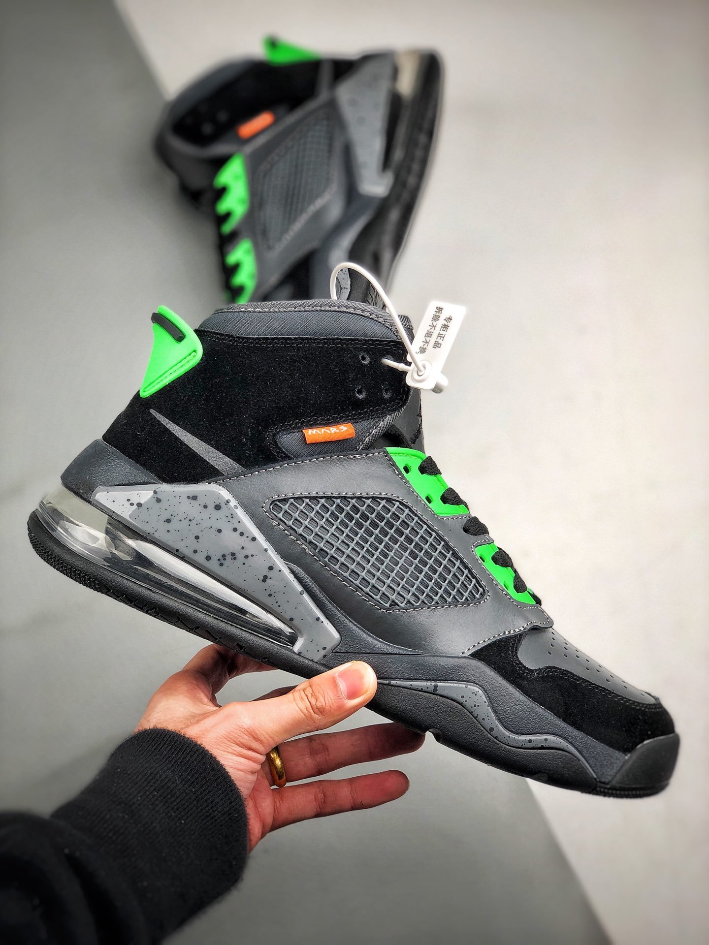 男鞋air jordan mars 270