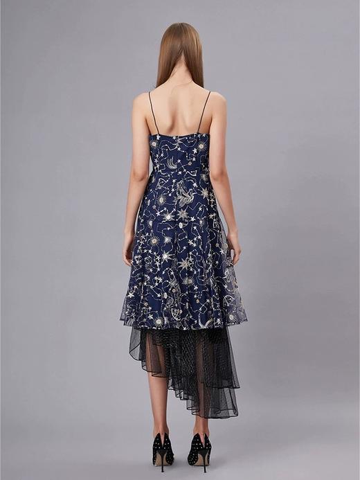 深蓝星空绣花黑网纱长款吊带连衣裙 商品图3