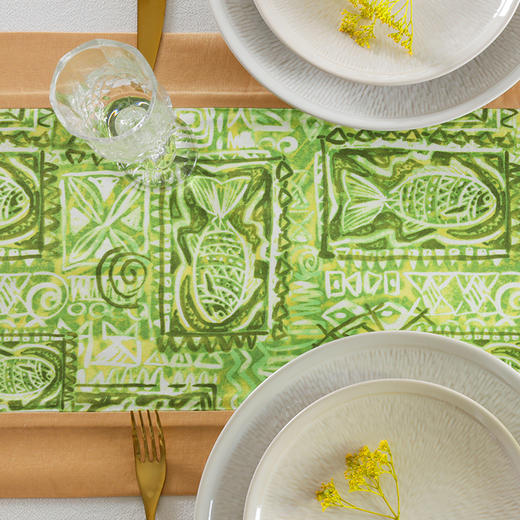 阳春小镇进口贡缎金色桌旗 商品图5