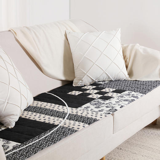 阳春小镇秋日后花园系列黑白艺术拼接沙发垫 商品图2